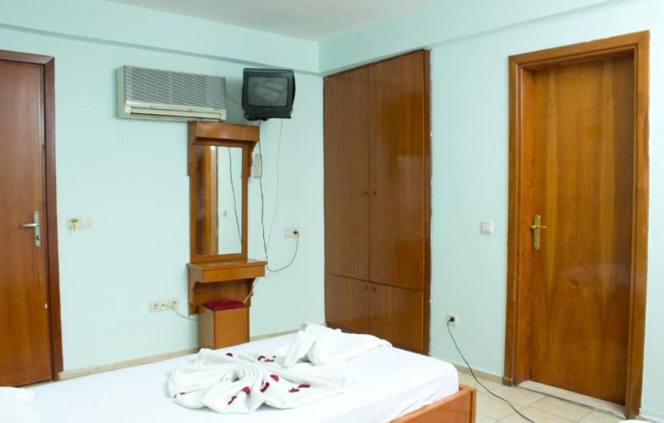 ARES CITY HOTEL
