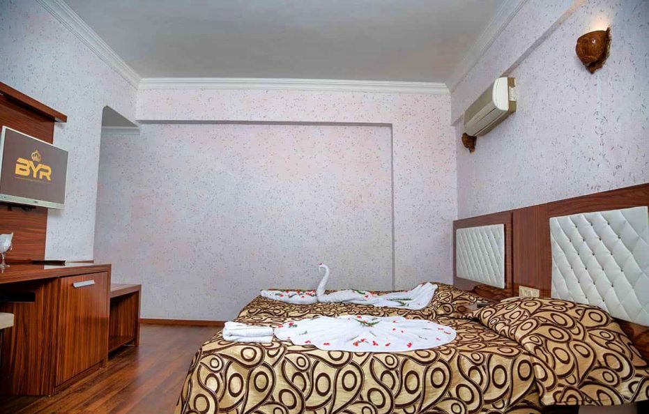 CLUB BAYAR BEACH HOTEL