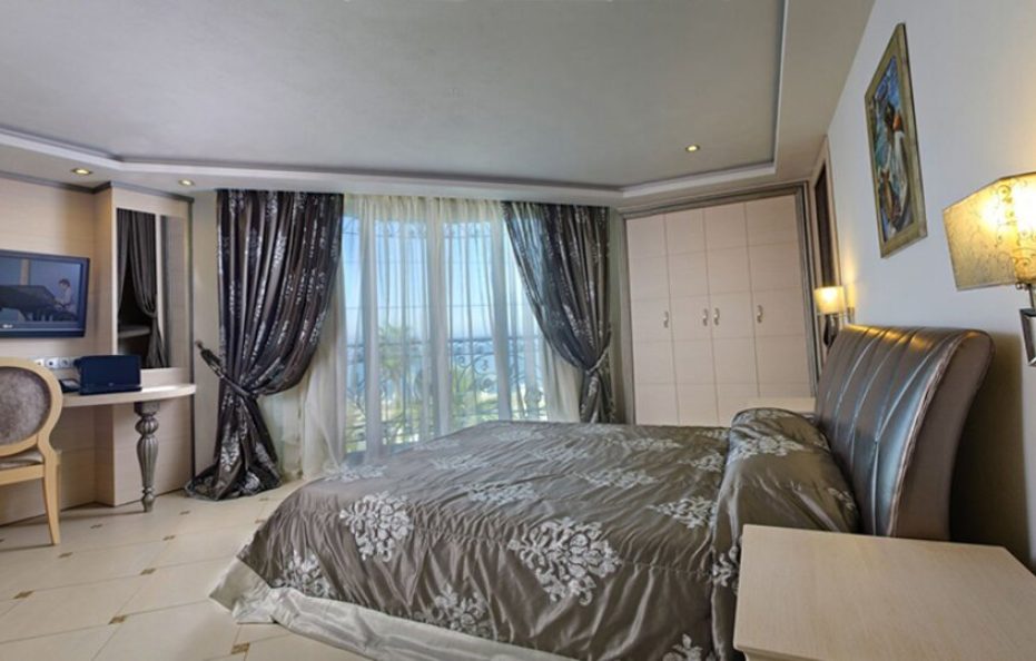 Elinotel Apolamare Hotel