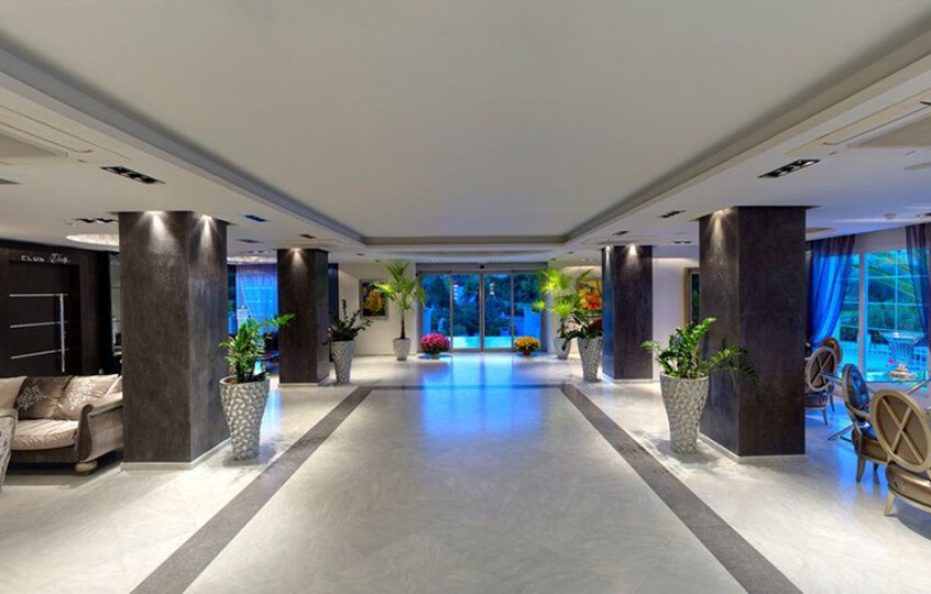 Elinotel Apolamare Hotel
