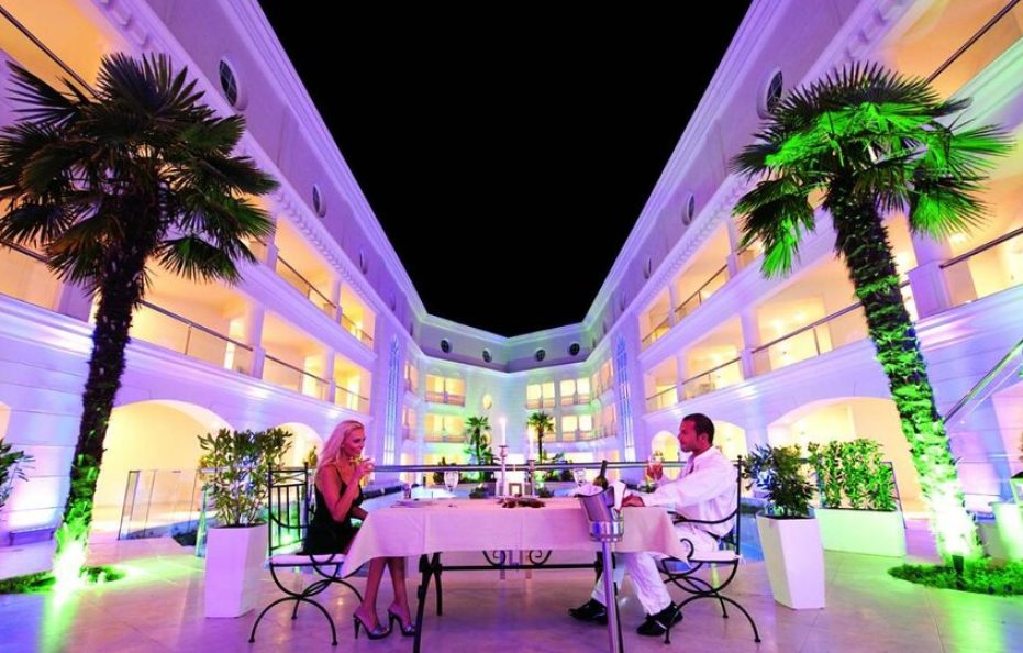 Elinotel Apolamare Hotel