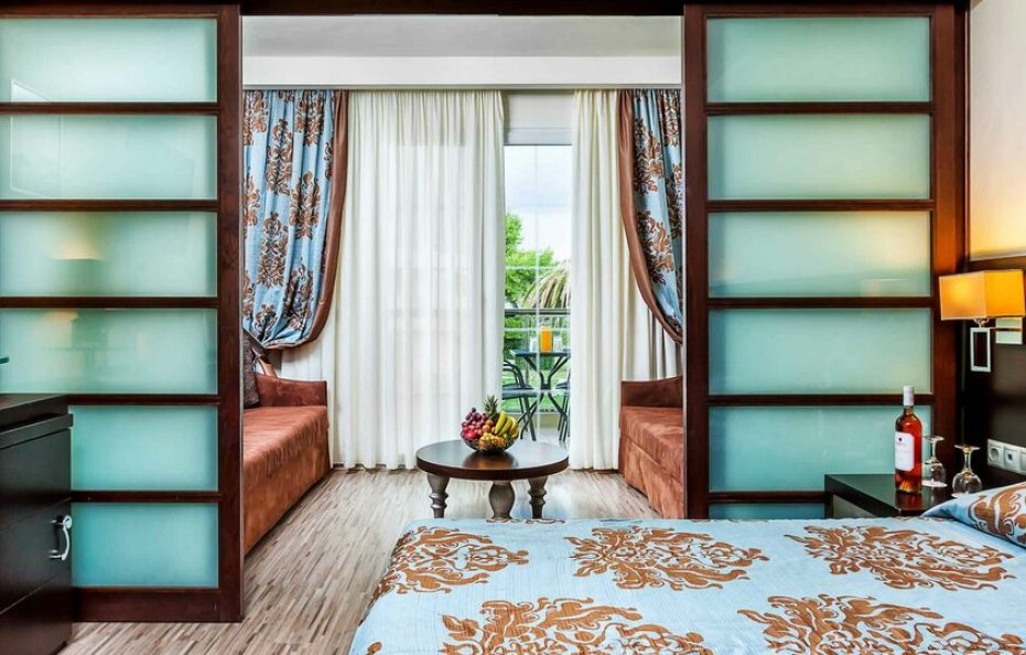 Elinotel Apolamare Hotel