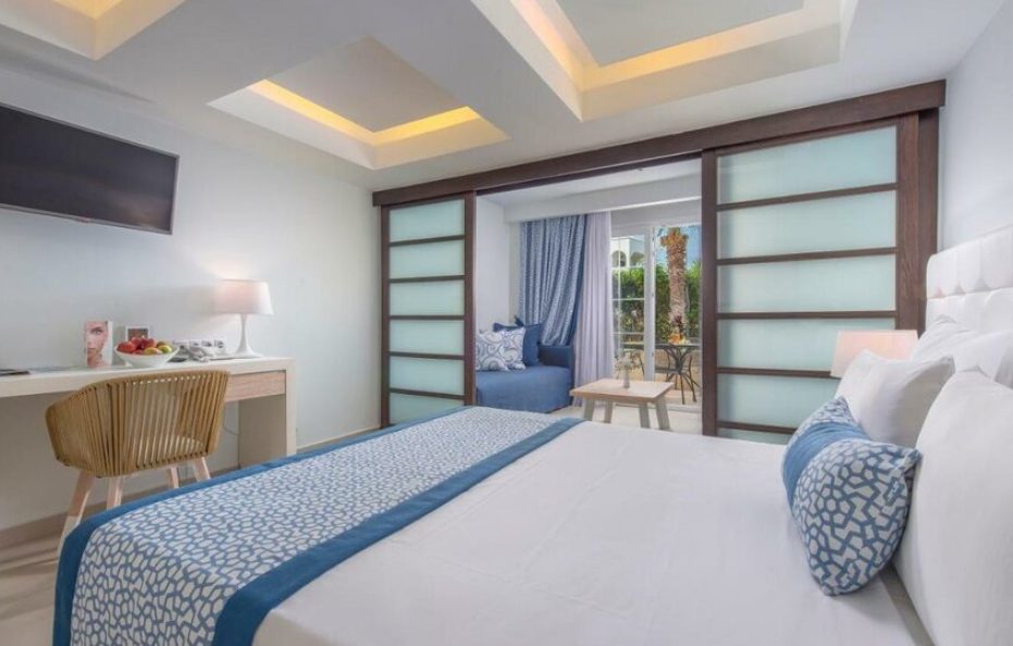 Elinotel Apolamare Hotel