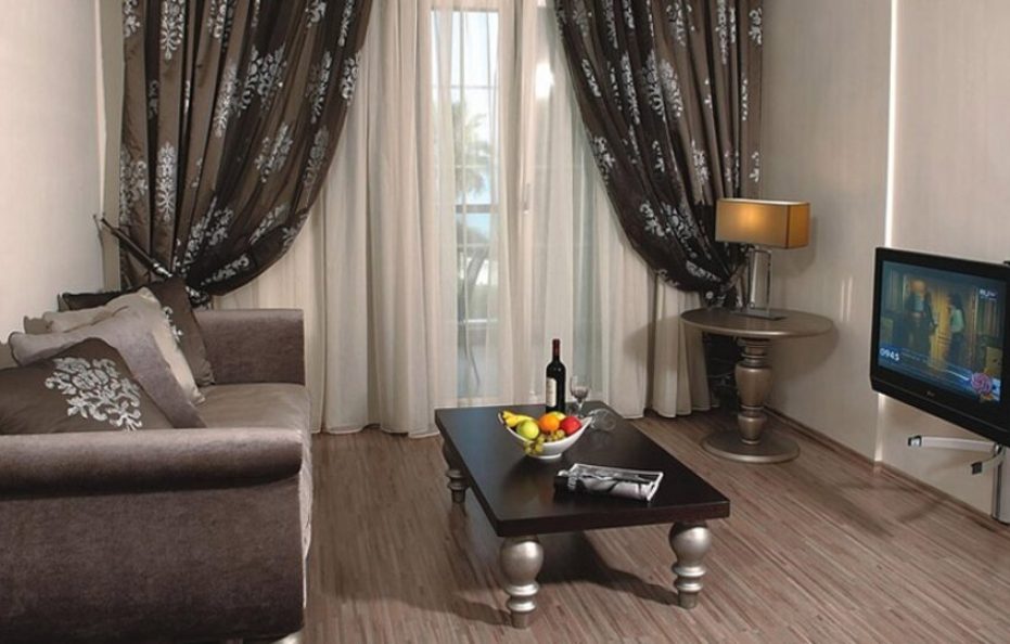 Elinotel Apolamare Hotel