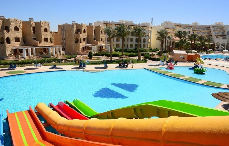 Royal Lagoons Aqua Park Resort